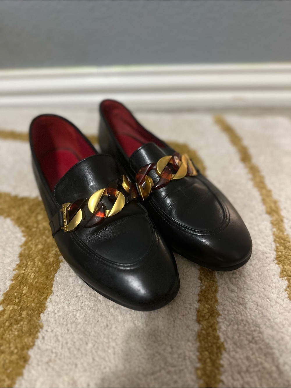 Kurt Geiger Black Leather Loafers with Gold Chain size 37 women’s